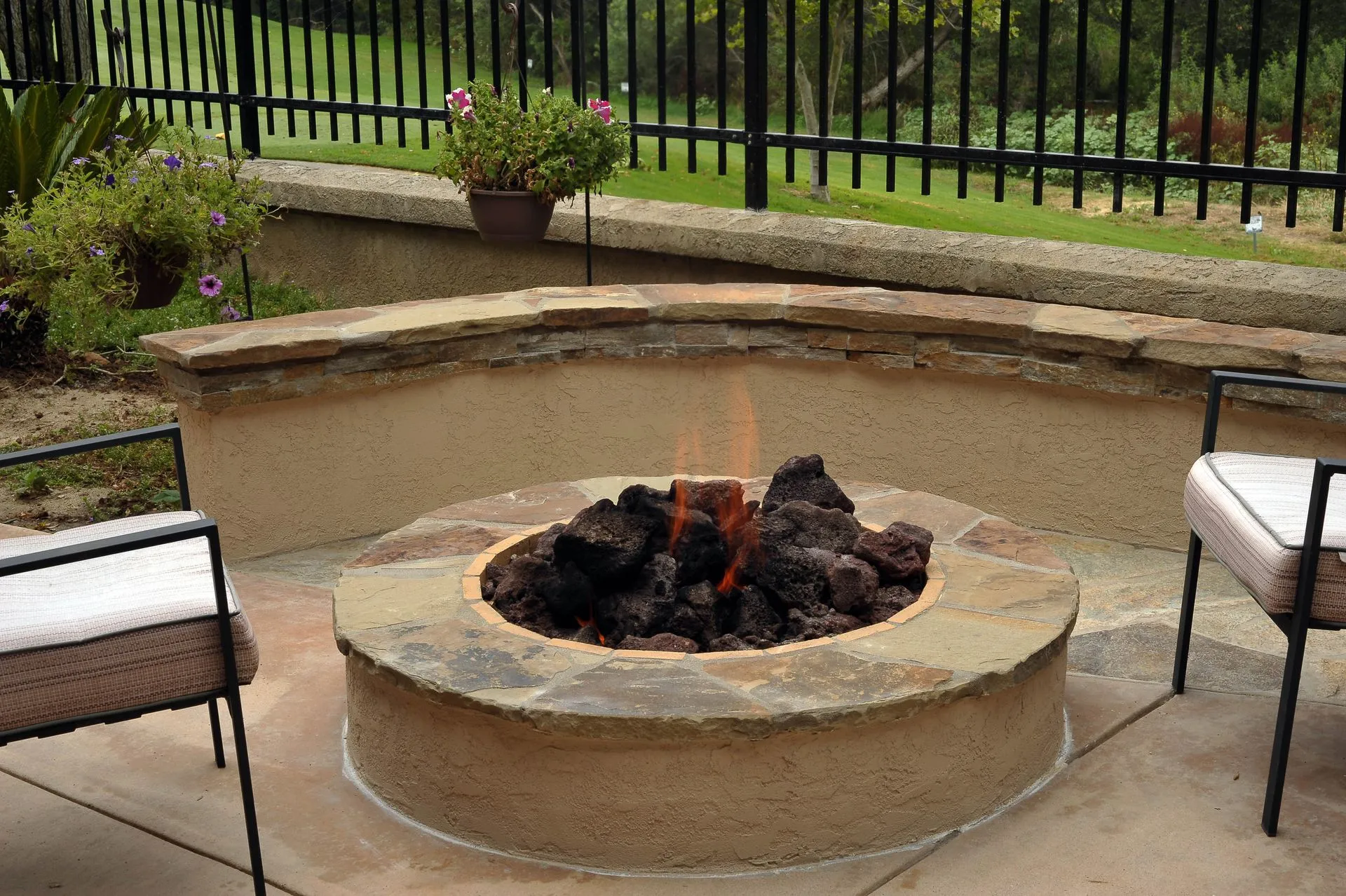 How an Outdoor Firepit Can Enhance Your Backyard
