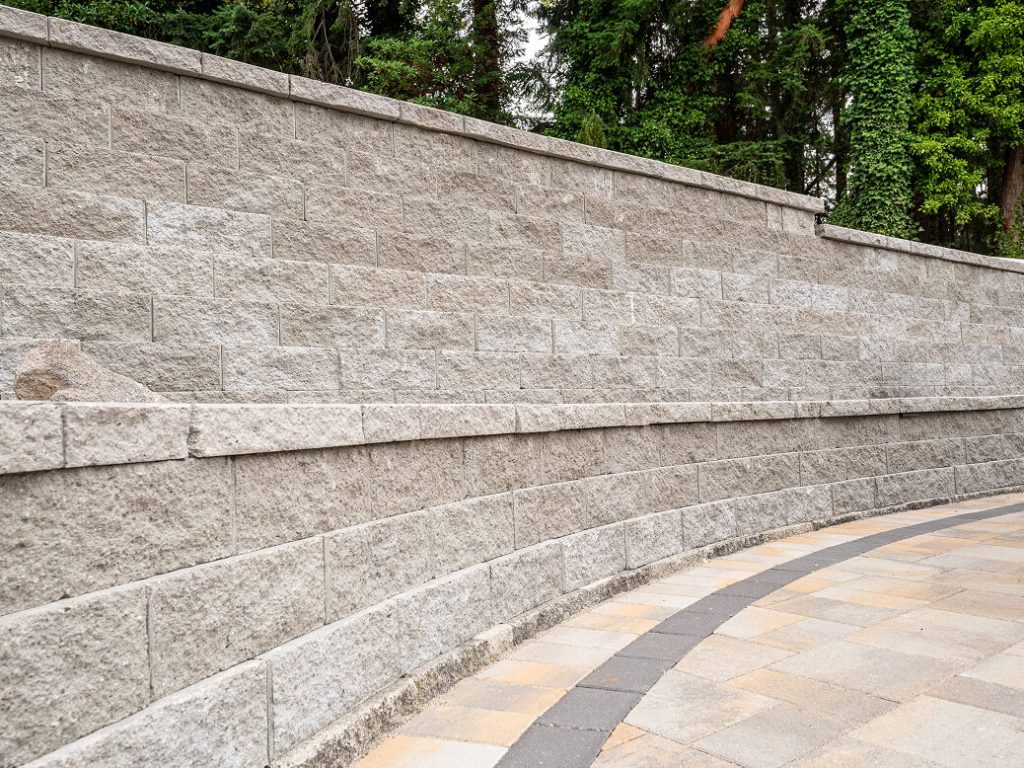 retaining walls Issaquah landscape support