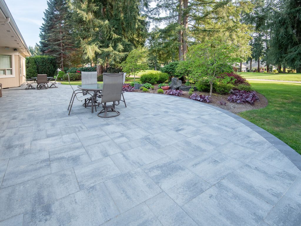 custom paver patios Kirkland outdoor design22