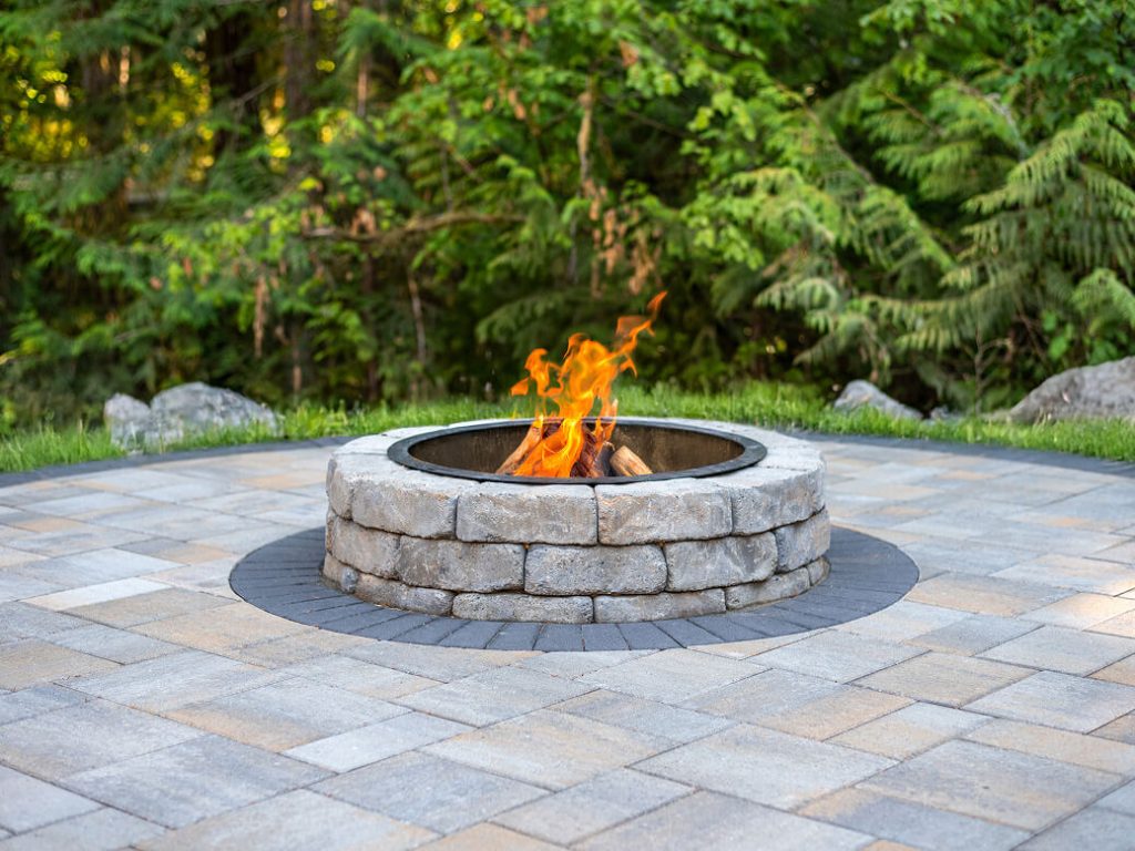 fire pits and outdoor kitchens Spanaway backyard build